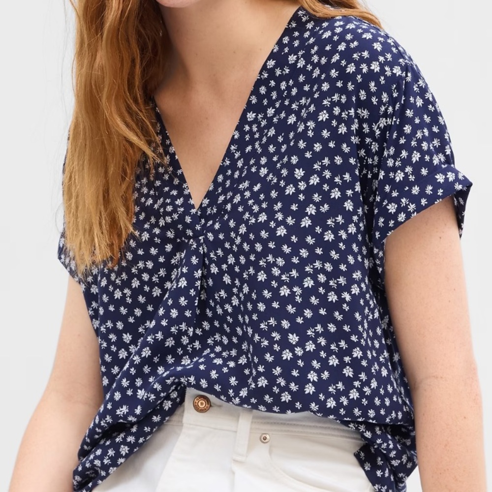 Gap Navy Floral V-Neck
